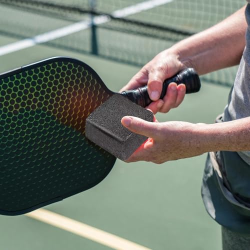 Carbon Fiber Paddle Cleaner - 5x5x2.5cm Racket Eraser, picklebal Paddle Eraser Dust Remover, Soft Rubber Dirt Racket Scrubber | Professional-Grade Paddles Maintenance Tool for picklebal and Table Te - color: A: Square