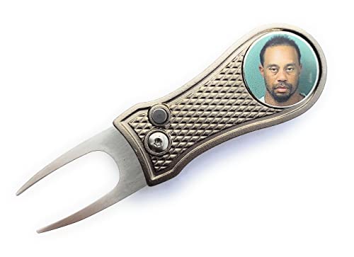 Smash Factor Tiger Woods Mugshot Golf Divot Repair Tool with Ball Marker - Foldable Switchblade Design (Gray) - color: Gray