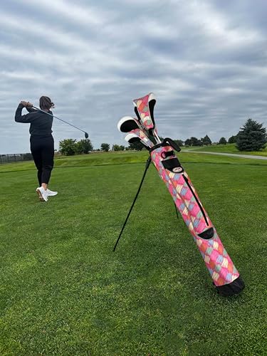 Taboo Fashion Sunday Golf Bags for Women - Lightweight Golf Range Bag with Self Flexing Stand and Shoulder Strap for Driving Range, Par 3 or Executive Course - color: Posh Pink